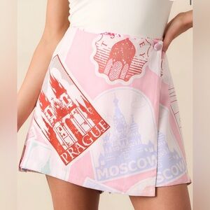 Prosperina Women’s PEYTON PASSPORT PRINT PINK SKORT